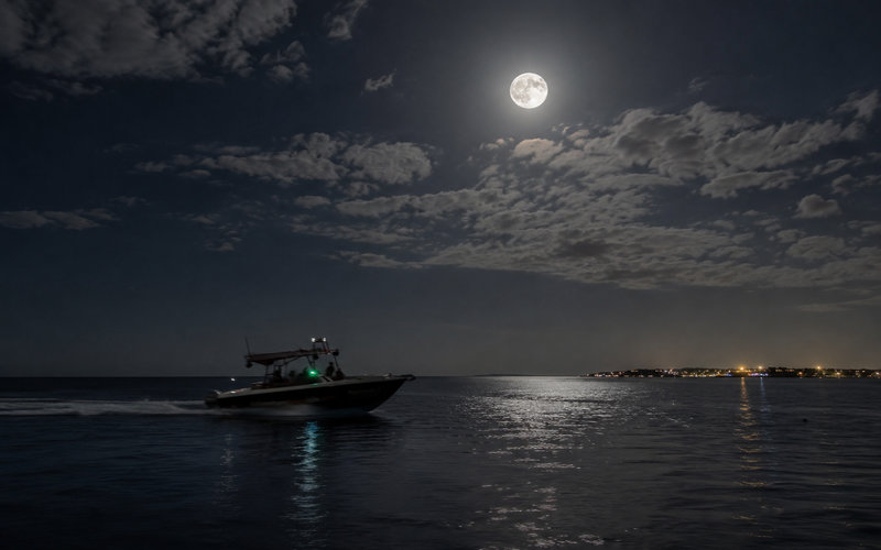 Private Moonlight Cruise in Isla Mujeres